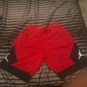 JORDAN MENS BASKETBALL SHORTS SZ SMALL